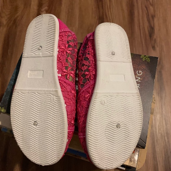 Little Girls Shoes💖.    ( BUNDLE ONLY) - Picture 2 of 2